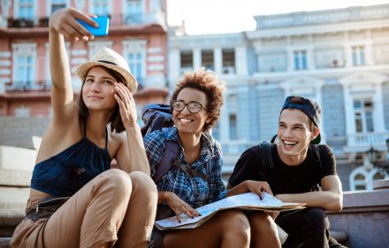 Étudier à l&rsquo;étranger après le BAC : osez une aventure unique